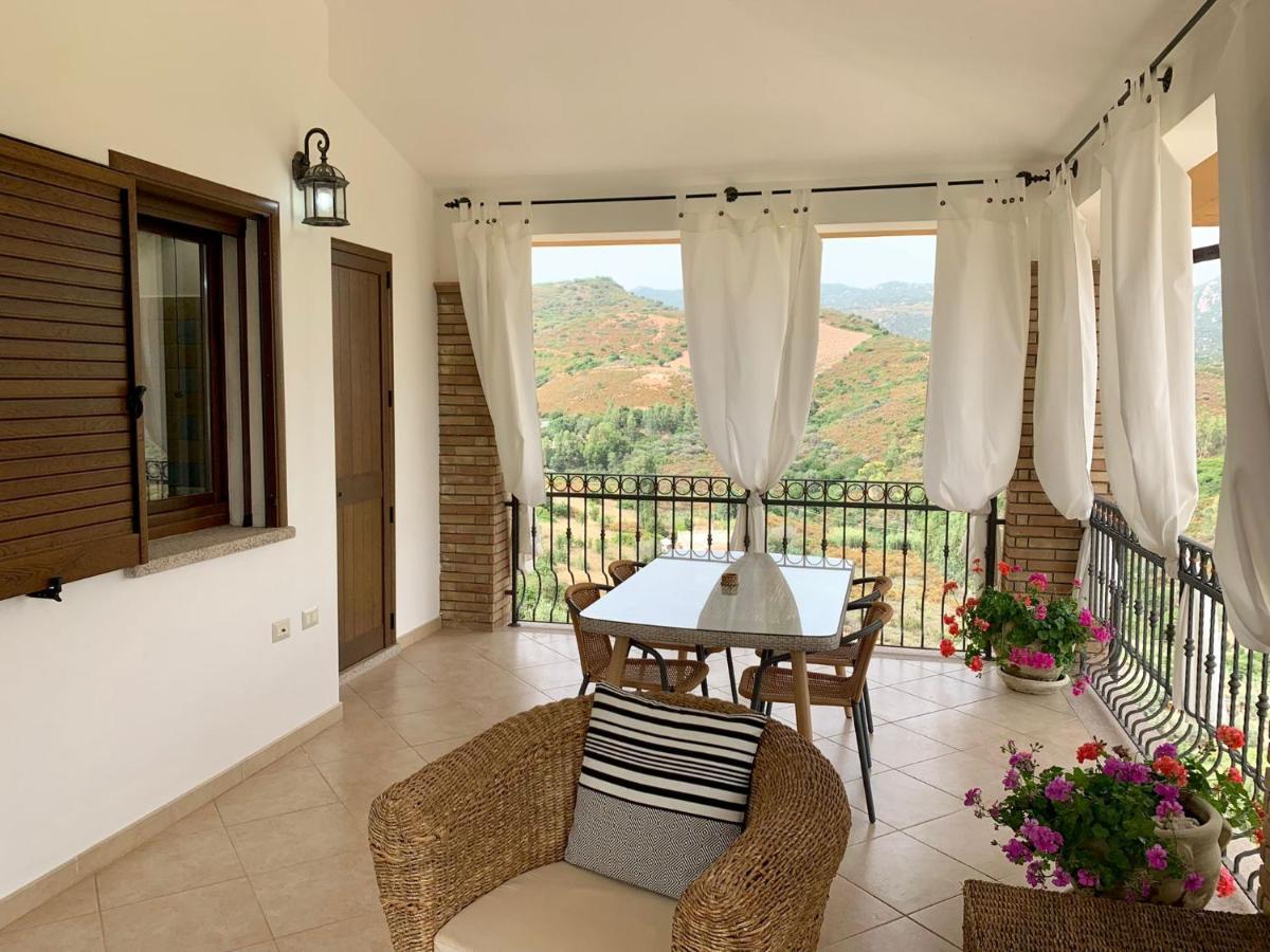 "La Pavoncella" Chia - Domus De Maria Villa Luaran gambar